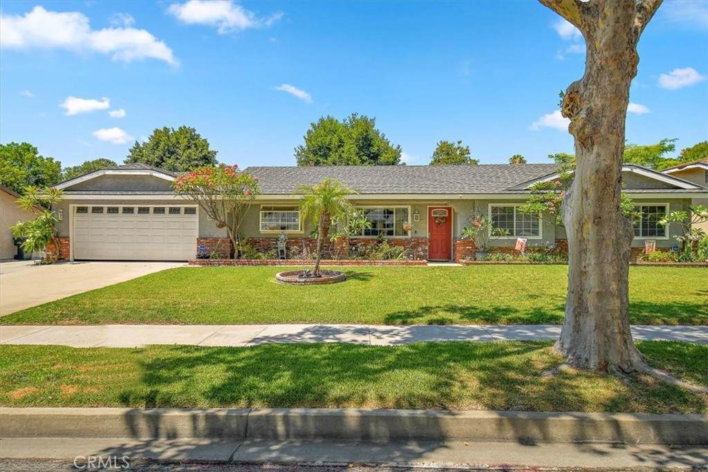 1320 Magnolia Avenue - Photo 1