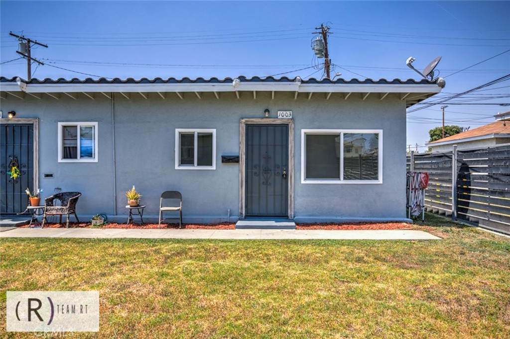 1003 Simmons Ave - Photo 1