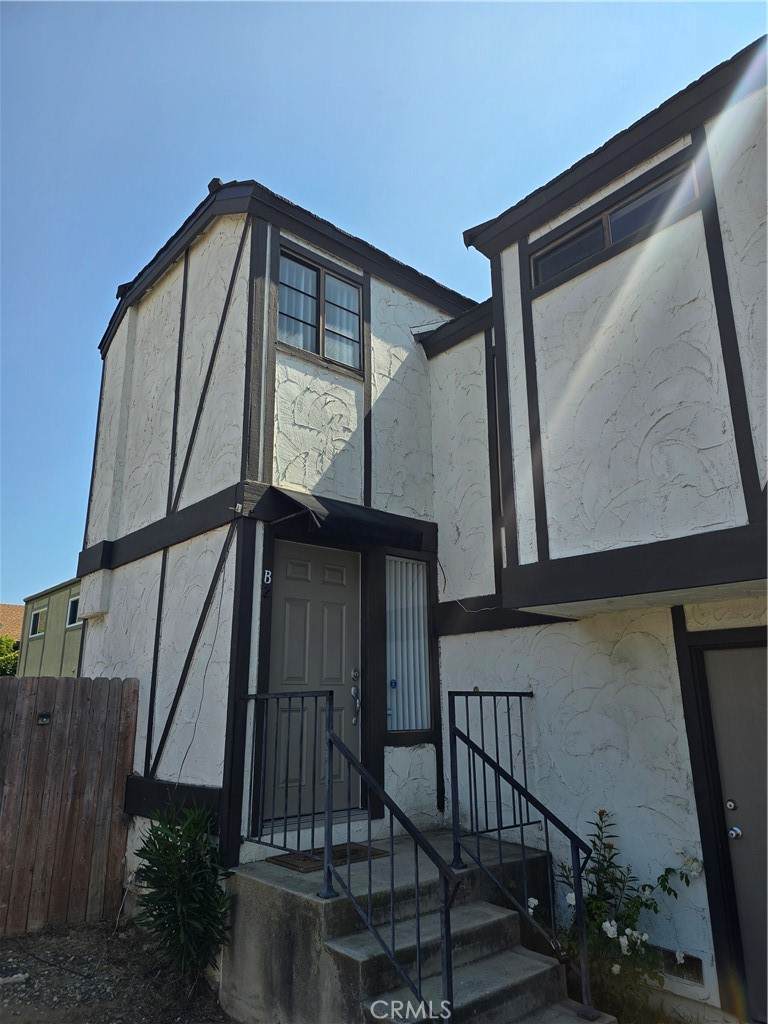 1955 Anaheim Avenue - Photo 1