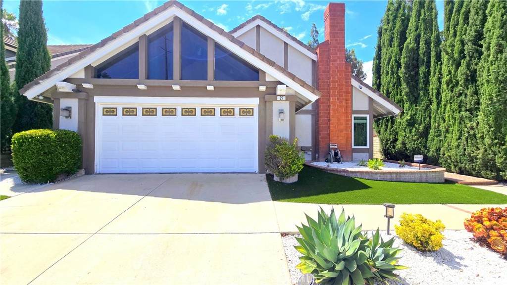 27 Knollview Drive - Photo 1