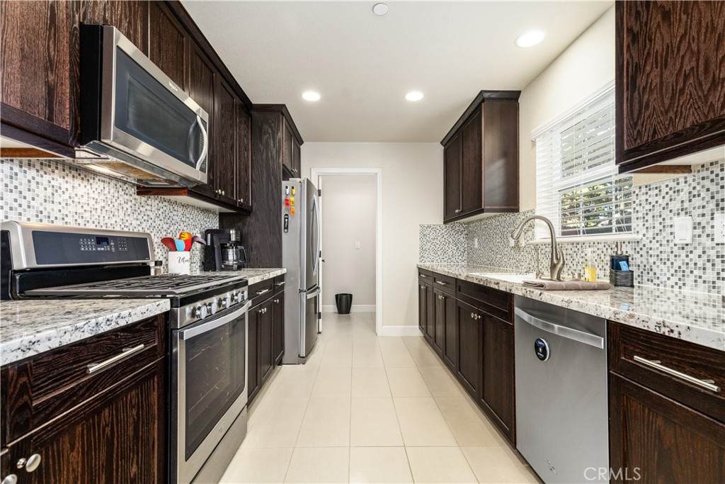 1158 Galeria Circle - Photo 1