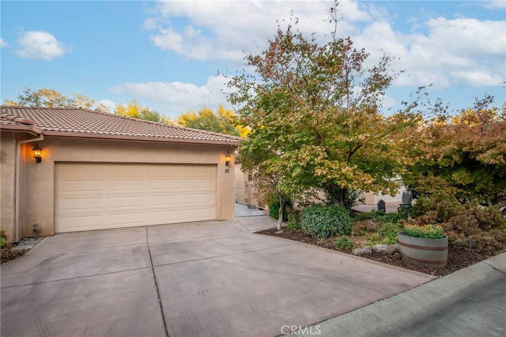 10 Hidden Brooke Way - Photo 1