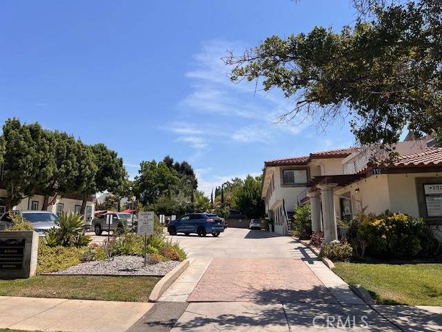 112 Olive Street - Photo 1