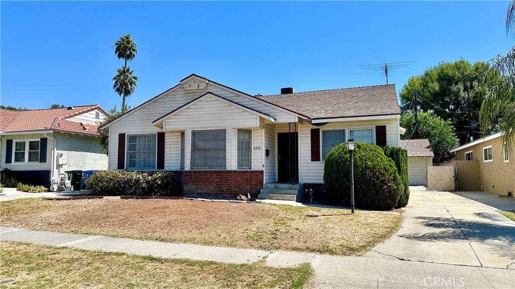 6912 Mclennan Avenue - Photo 1