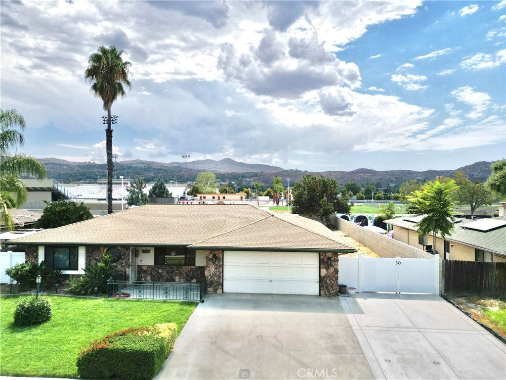 41587 Lomas Street - Photo 1