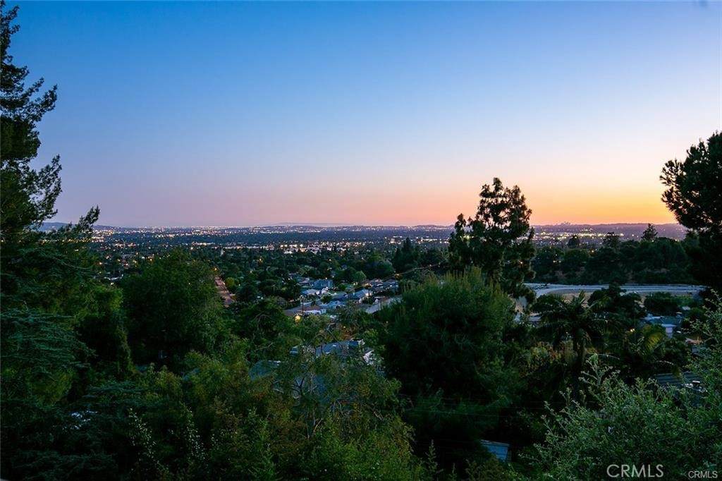 https://bt-photos.global.ssl.fastly.net/socal/orig_boomver_2_373380117-2.jpg