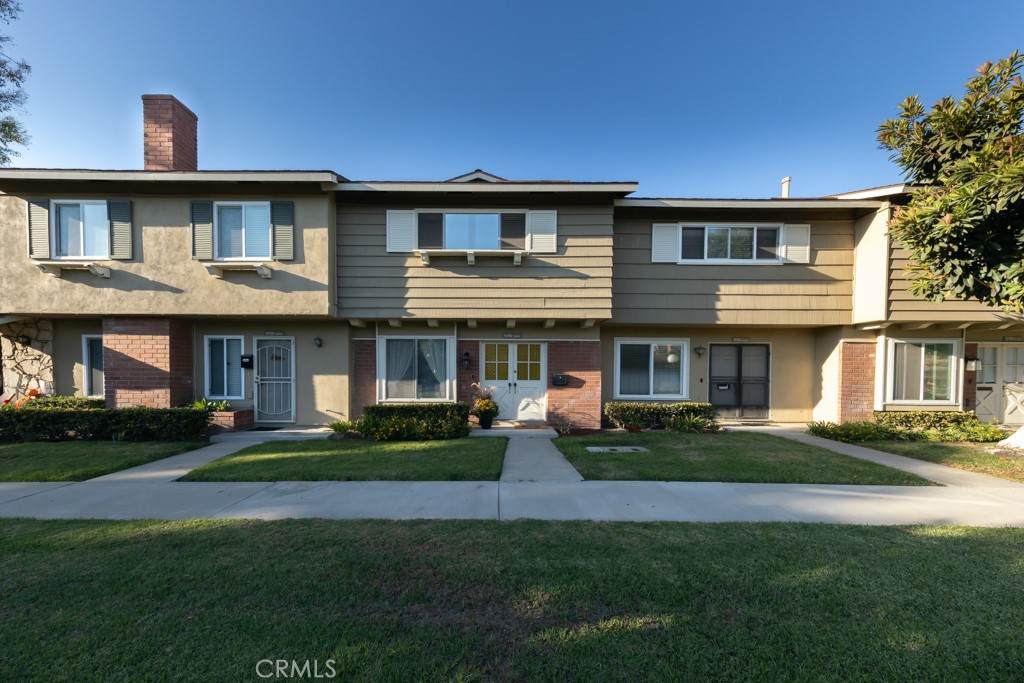 12782 Sussex Circle - Photo 1