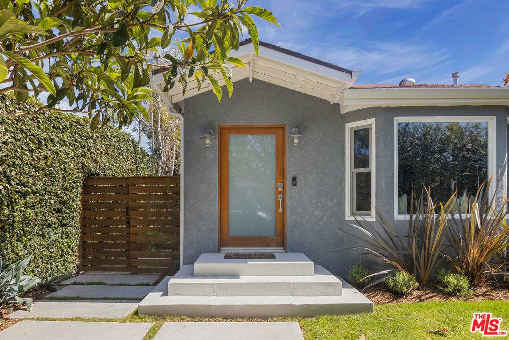 4010 Colonial Avenue - Photo 1