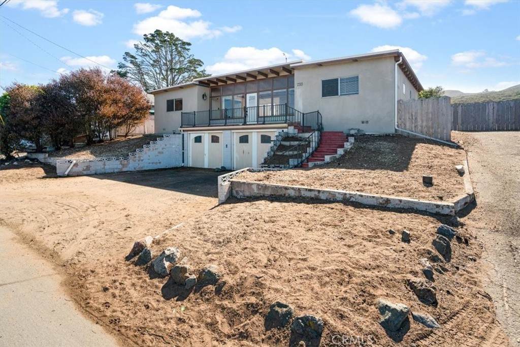 733 Highland Drive - Photo 1