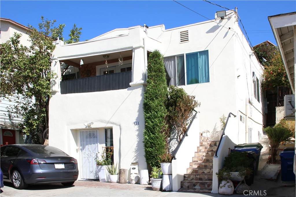 411 W Avenue 37 - Photo 1