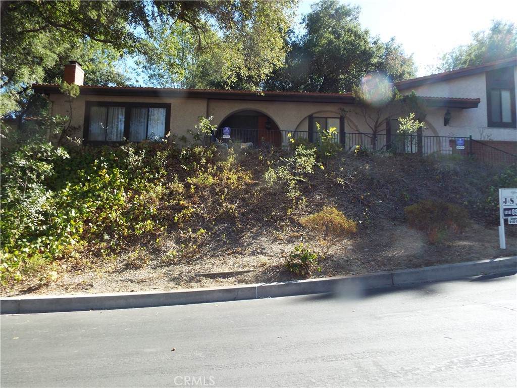 4444 Rochelle Place - Photo 1