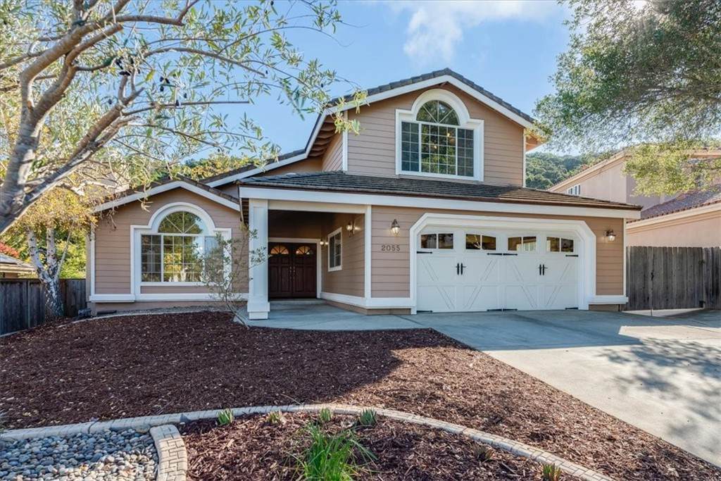 2055 Royal Way - Photo 1