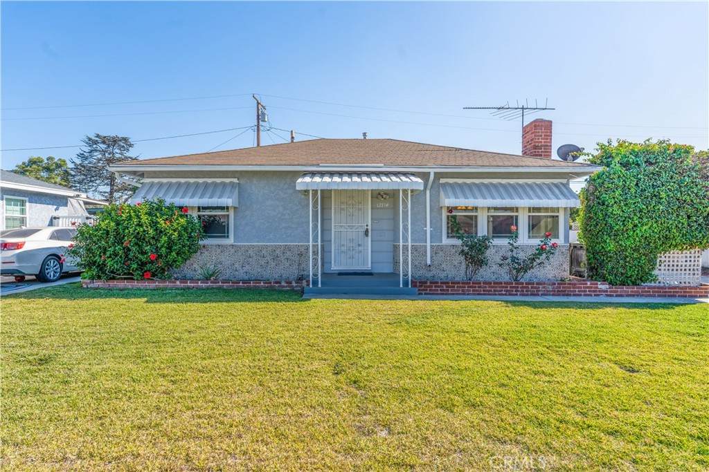 12714 La Reina Avenue - Photo 1