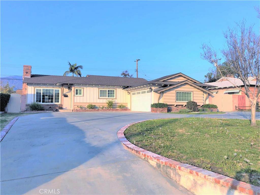 943 Foothill Boulevard - Photo 1