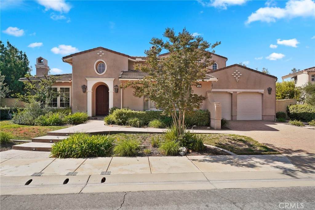 4469 Amundsen - Photo 1
