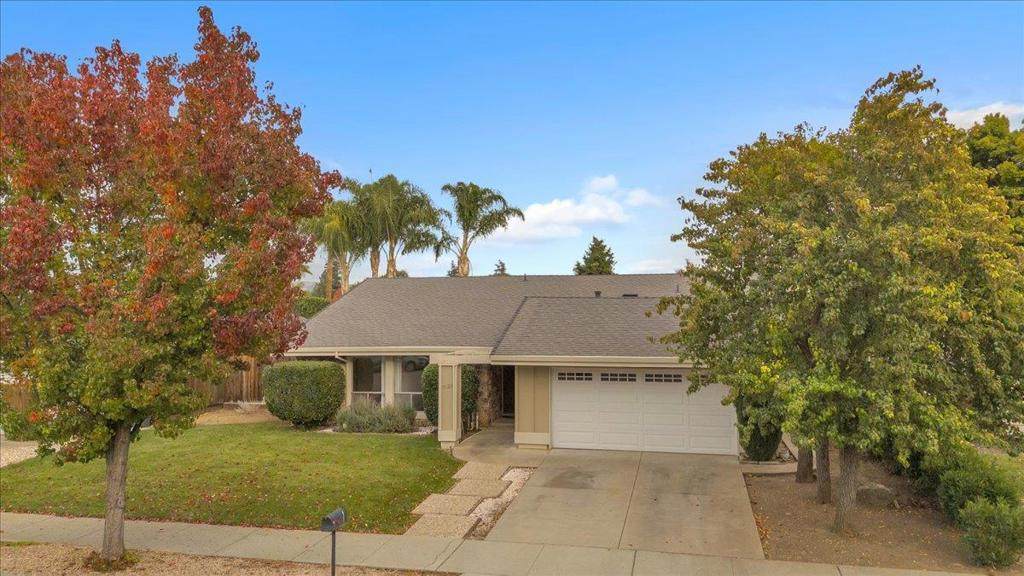 7526 Laurel Drive - Photo 1