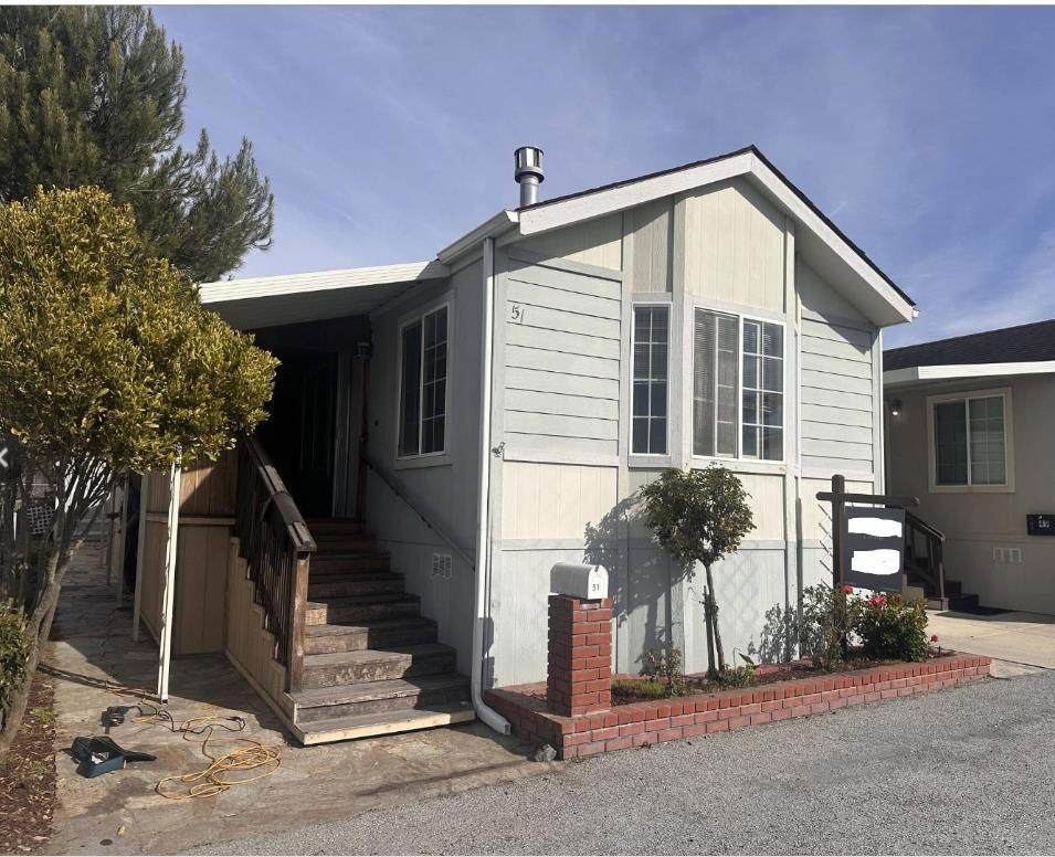 3128 Crescent - Photo 1