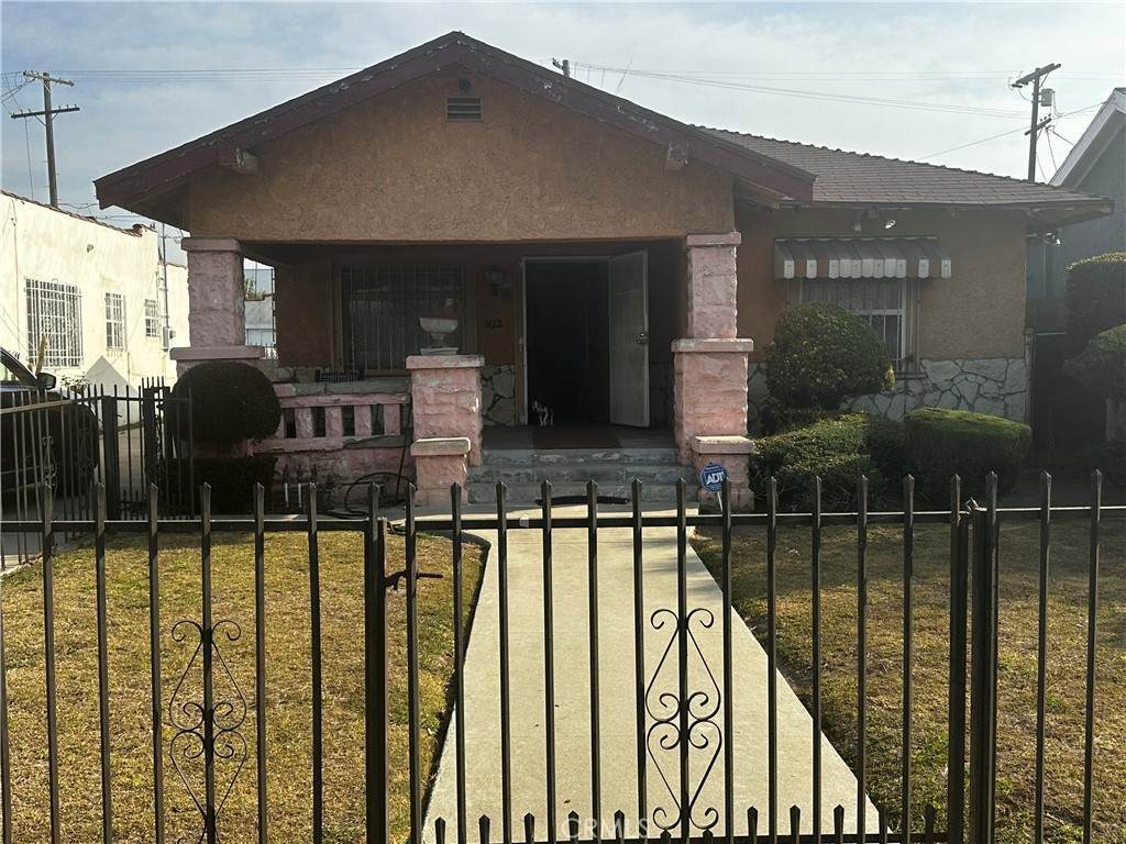 3612 Gramercy Place - Photo 1