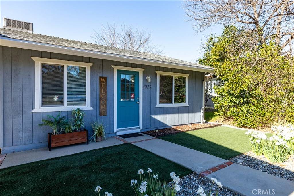 4923 Sparrow Hawk Lane - Photo 1
