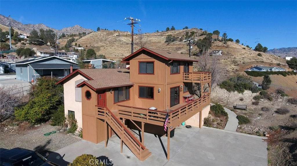 830 Sierra Vista Drive - Photo 1
