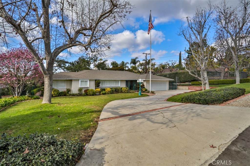 8255 La Sierra Avenue - Photo 1