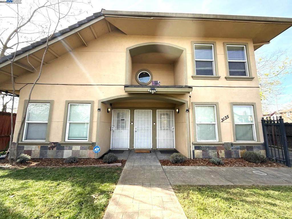 3135 Academy Way - Photo 1