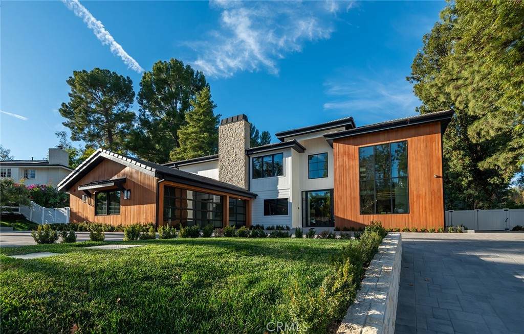 5461 Paradise Valley Road - Photo 1