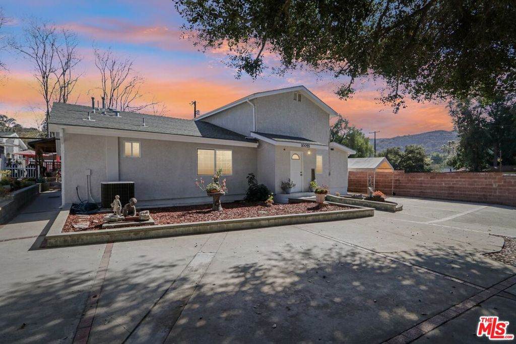 10055 La Tuna Canyon Road - Photo 1