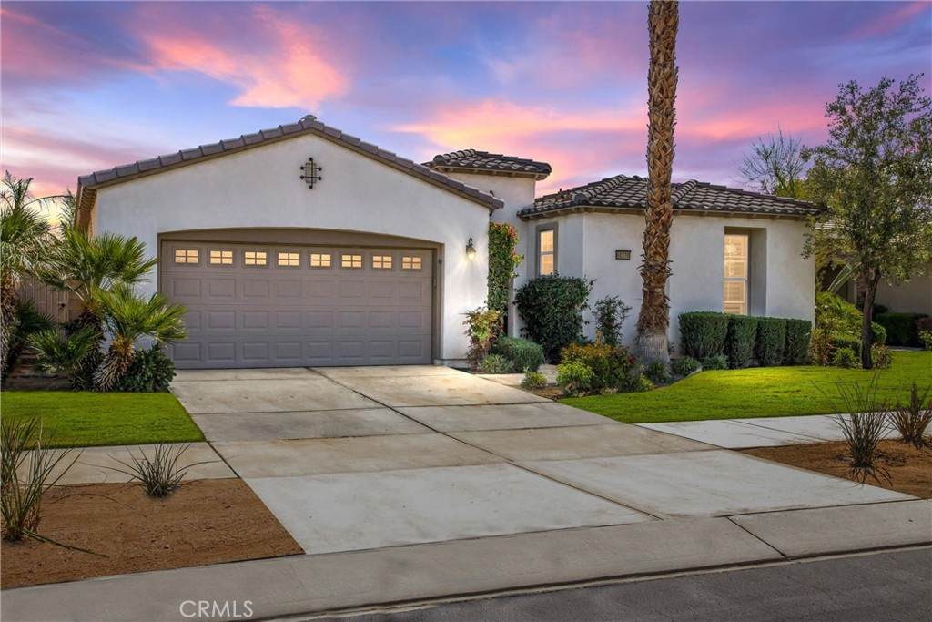 60310 Desert Rose Drive - Photo 1