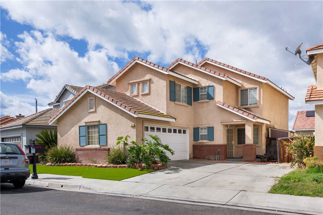 820 Pathfinder Way - Photo 1