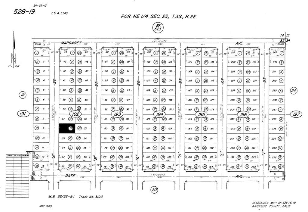 9 Aka A - Photo 1