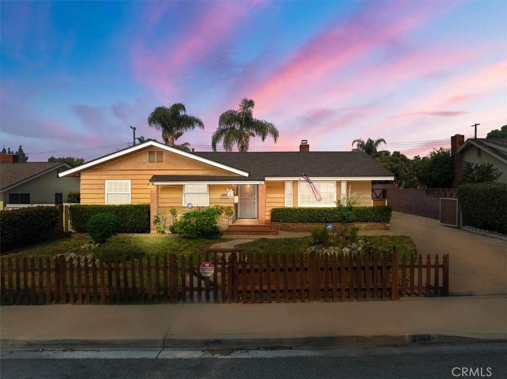 2183 Sinclair Street - Photo 1