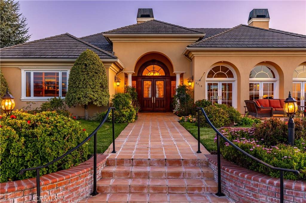 https://bt-photos.global.ssl.fastly.net/socal/orig_boomver_2_374088061-2.jpg