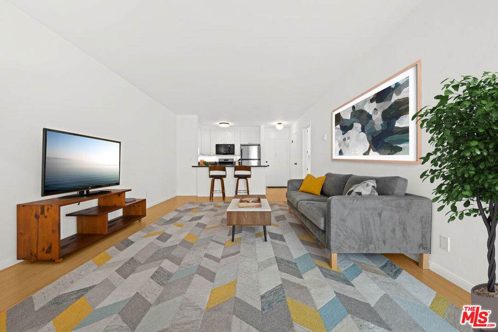 425 Kenmore Avenue - Photo 1