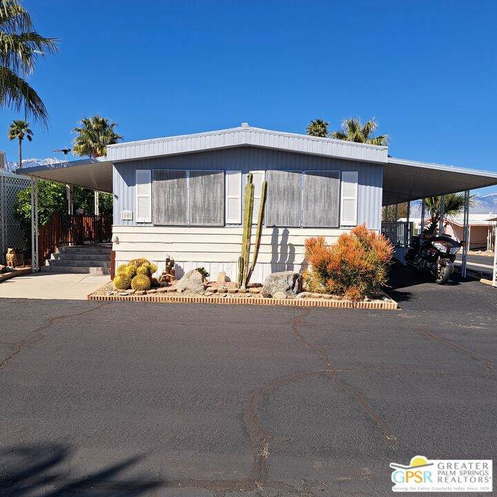 18555 Roberts Road - Photo 1