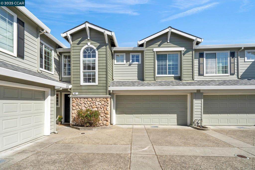 407 Daybreak Court - Photo 1