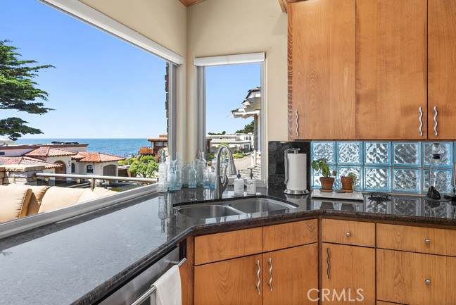 2062 Sherwood Drive - Photo 1