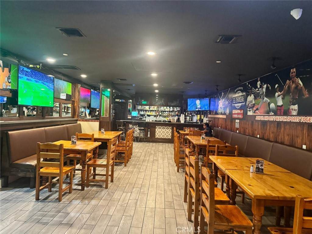 7111 Pacific Boulevard - Photo 1