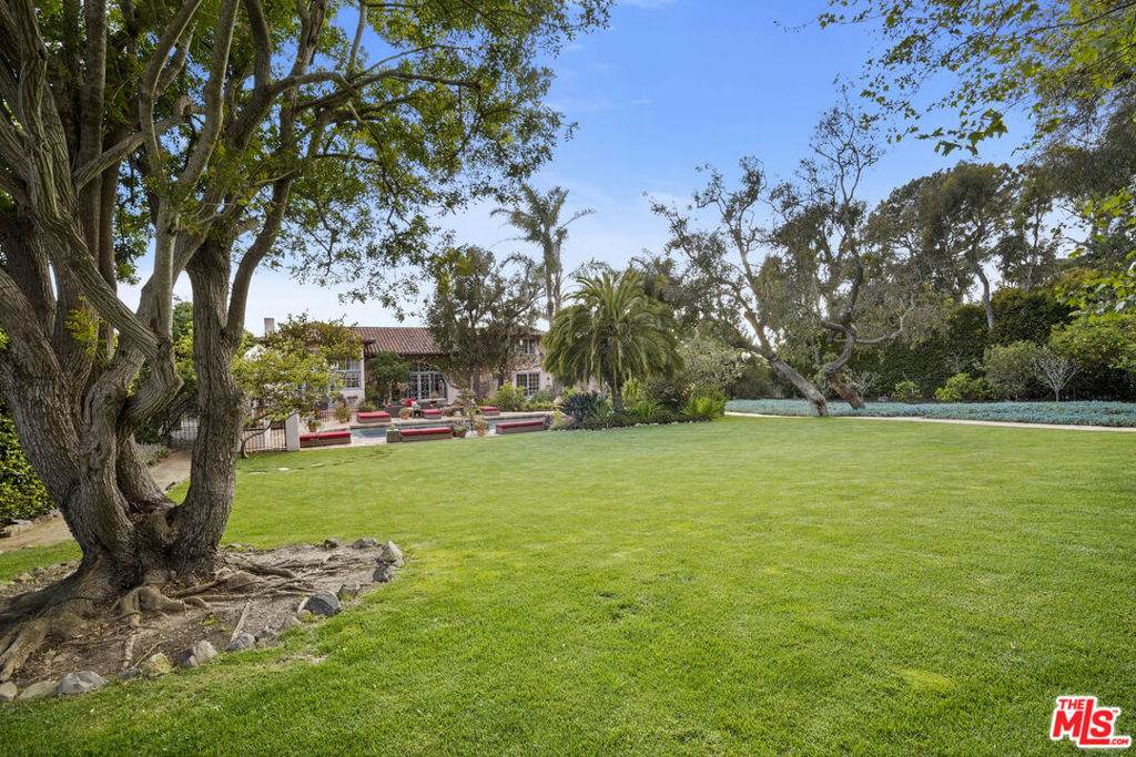 https://bt-photos.global.ssl.fastly.net/socal/orig_boomver_2_374343014-2.jpg