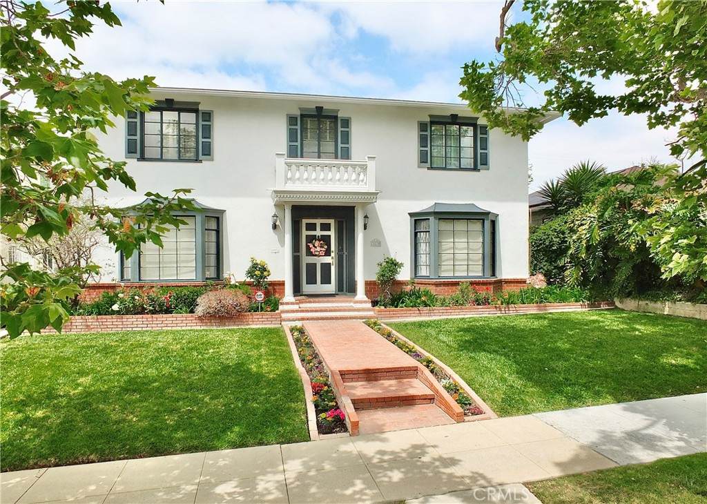 3835 California Ave - Photo 1