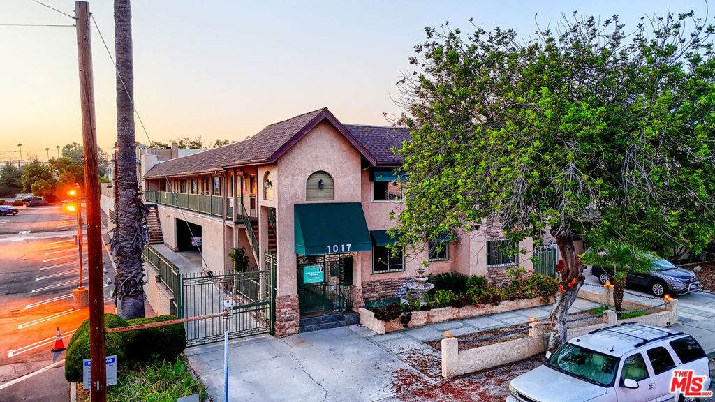 1017 Sonora Avenue - Photo 1