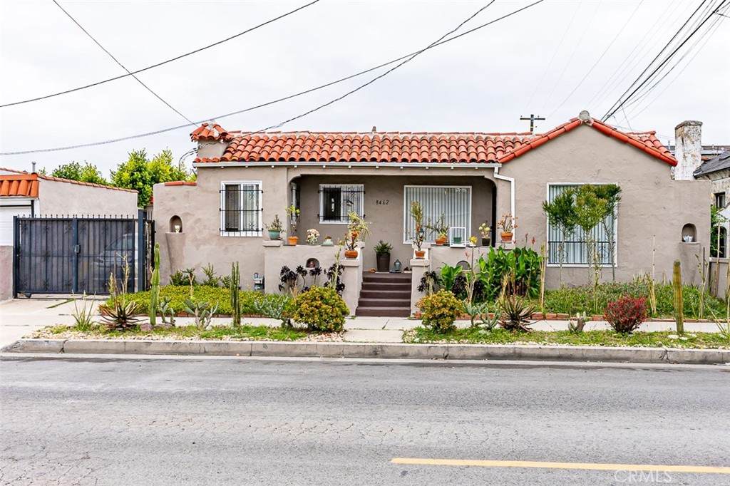 8462 Denker Avenue - Photo 1