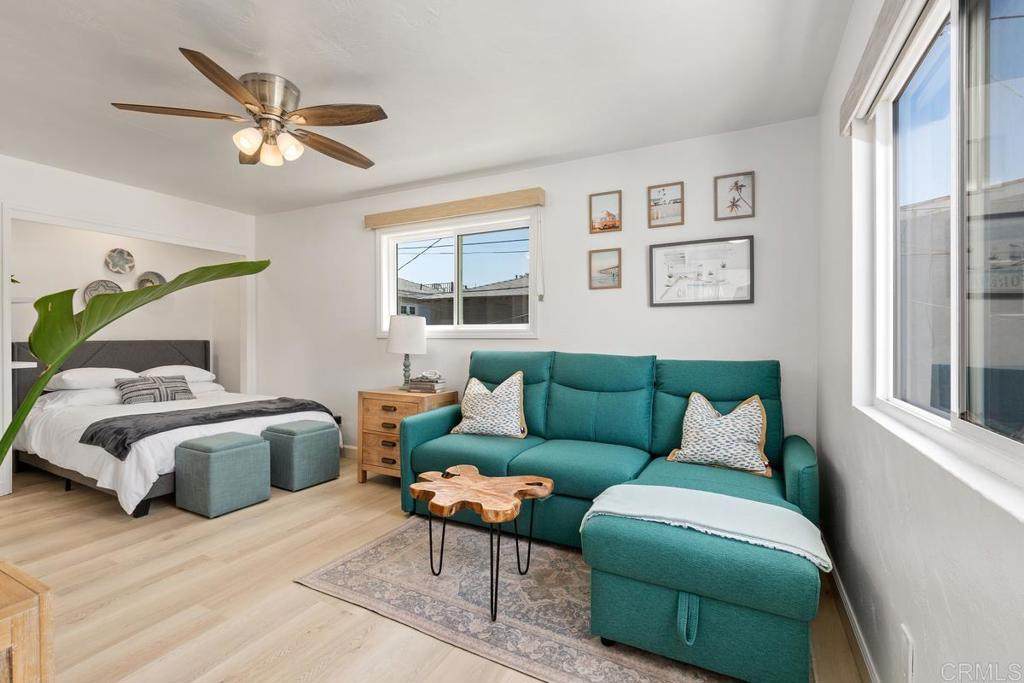 725 Kingston Court - Photo 1