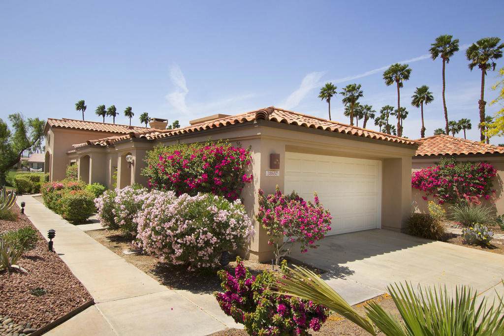 38657 Dahlia Way - Photo 1