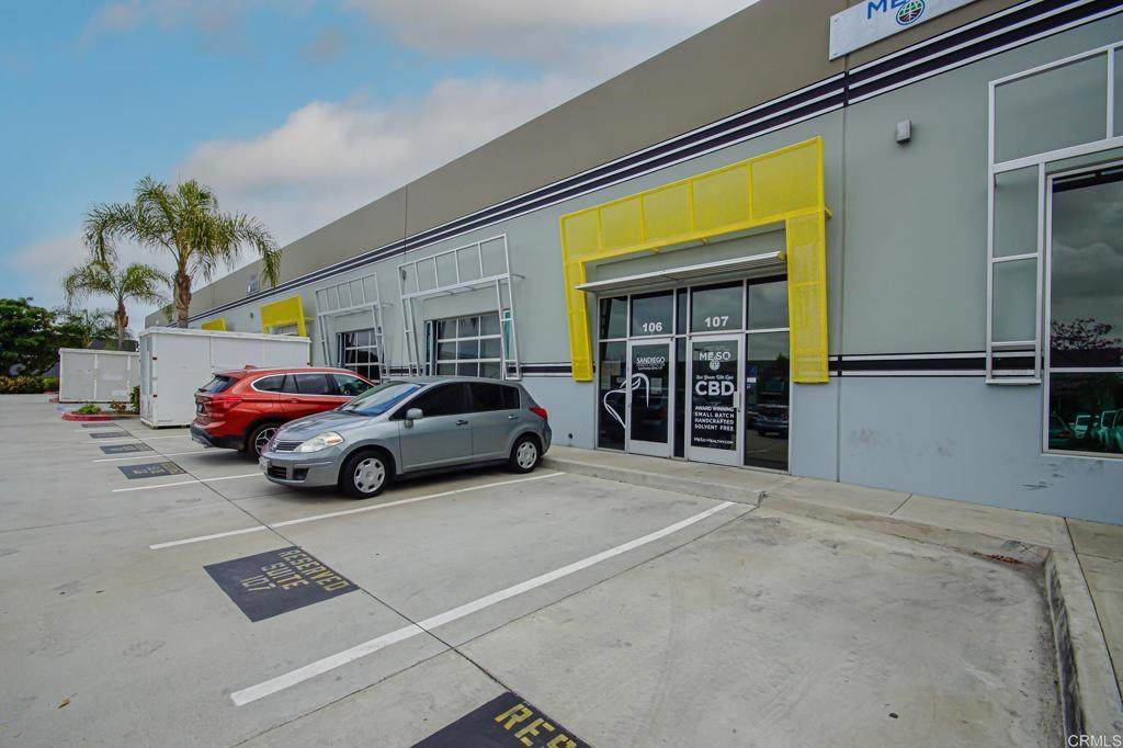 861 Harold Place - Photo 1