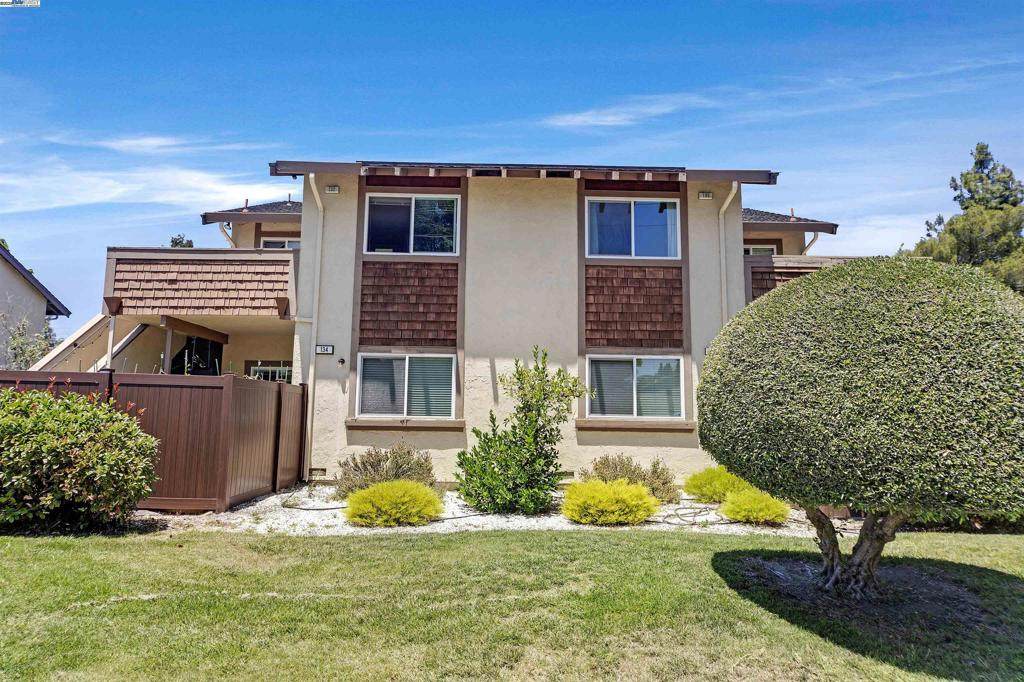 136 Hackamore Ln - Photo 1