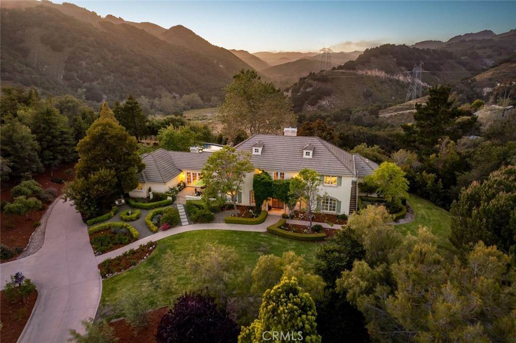 1190 Bassi Drive - Photo 1