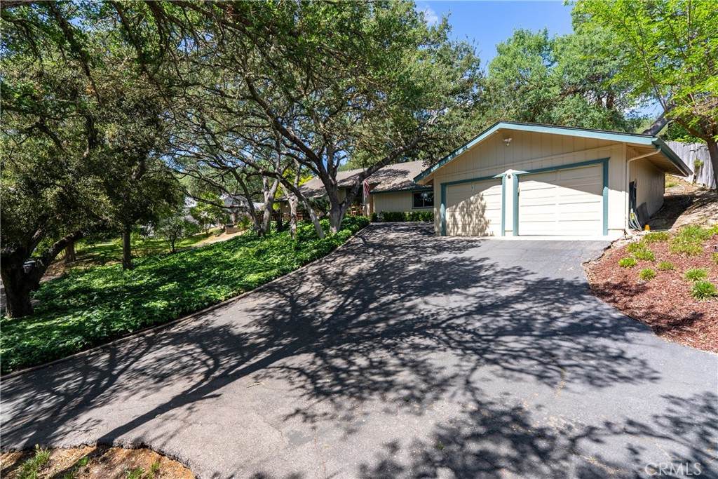 5270 Alamo Avenue - Photo 1