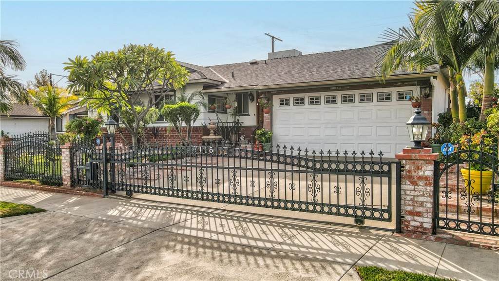 7115 Park Manor Ave - Photo 1
