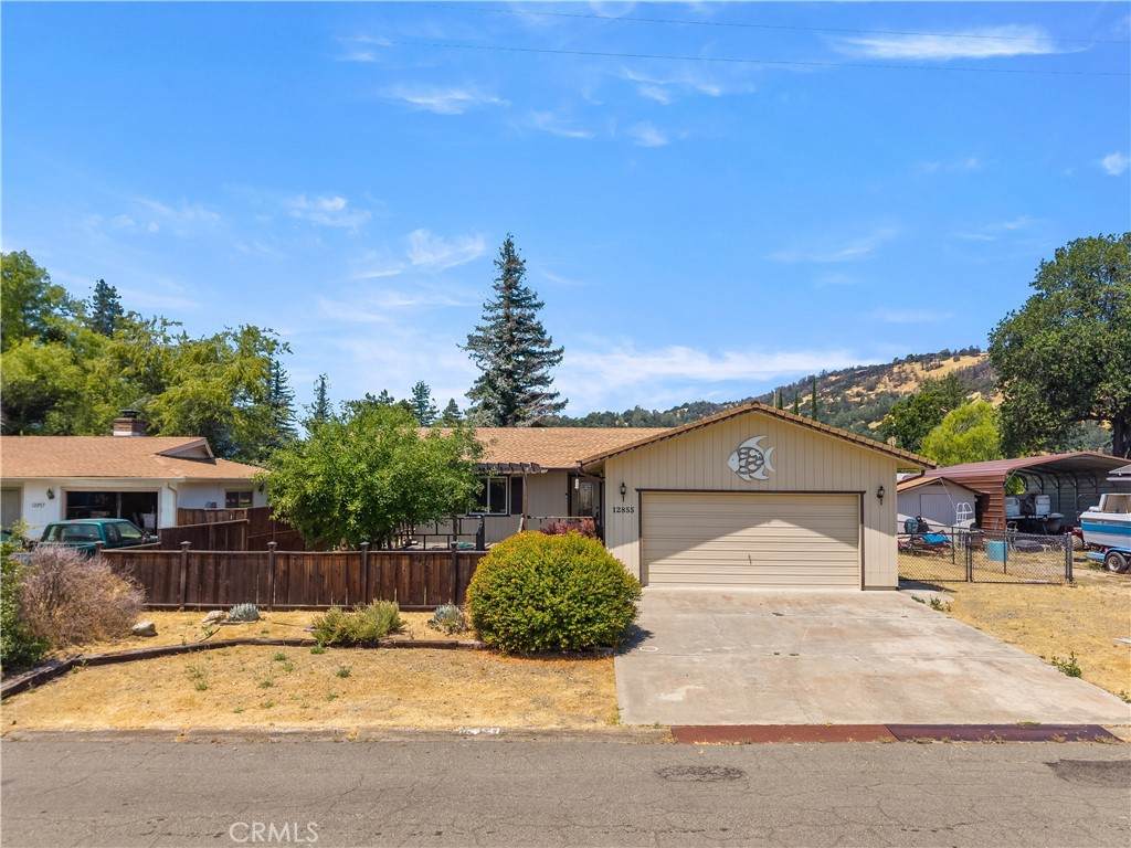 12855 Island Circle - Photo 1